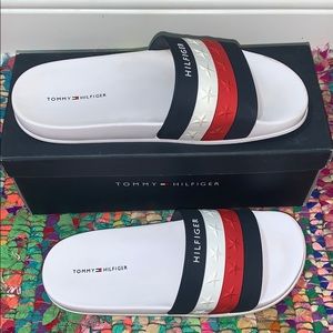 Tommy Slides